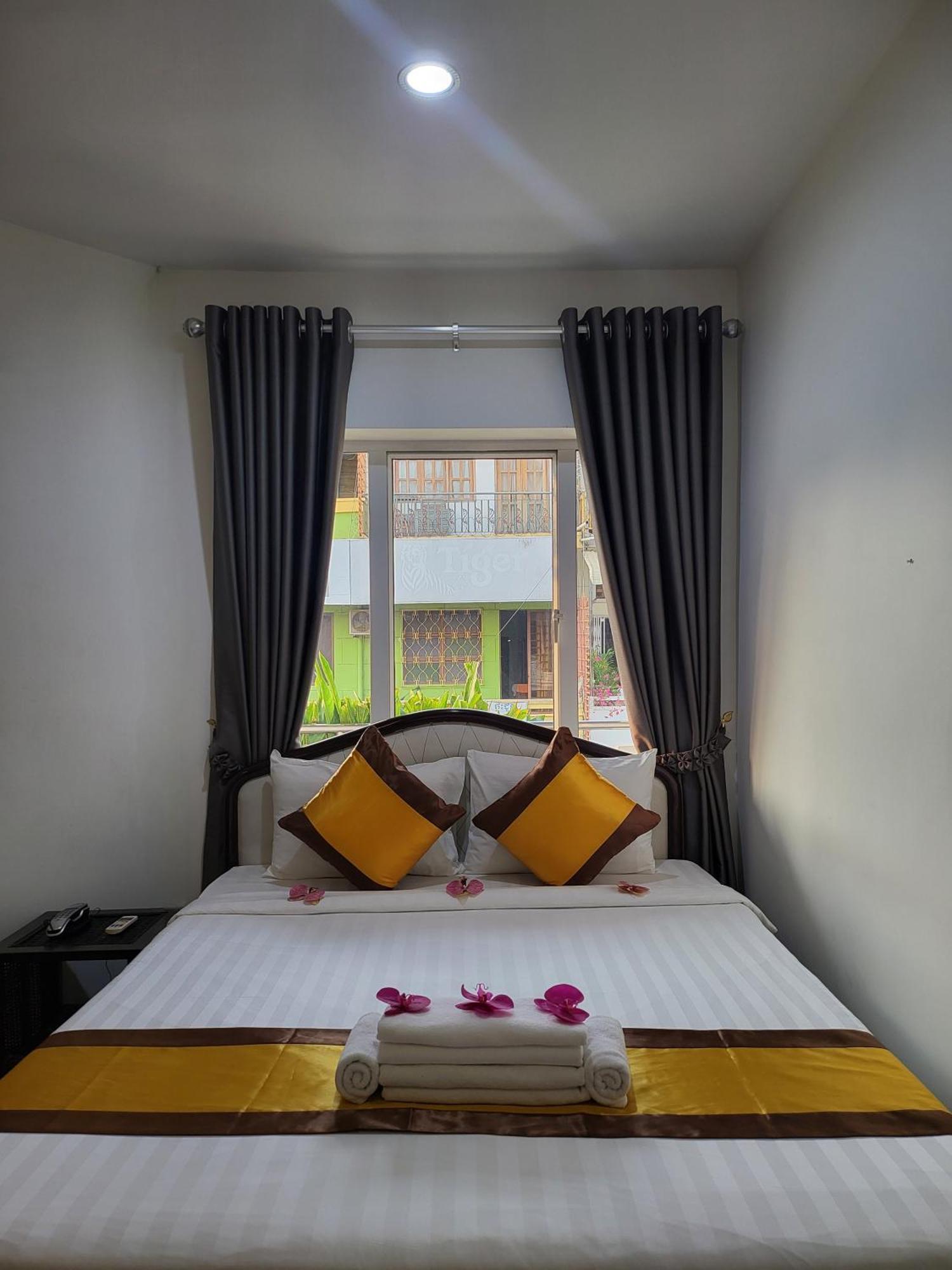 Sun Chakra Boutique Hotel プノンペン エクステリア 写真